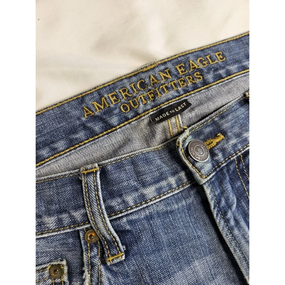 American Eagle Original Straight Jeans Mens 33x30 Medium Wash Blue Denim